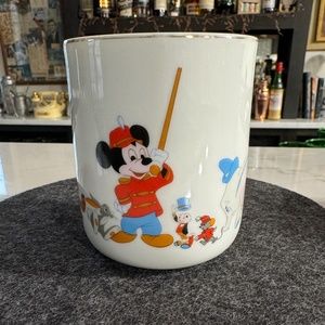 Vintage Disneyland Walt Disney World Mickey & Friends Coffee Mug Made in Japan